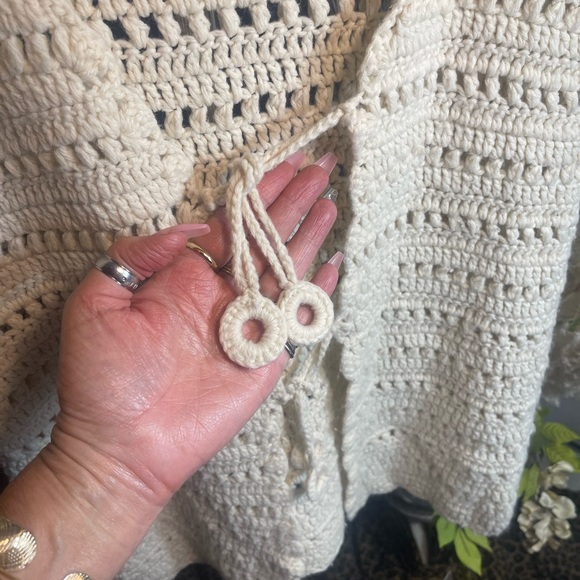 Ivory crocheted Vest, coverups - Picture 3 of 7